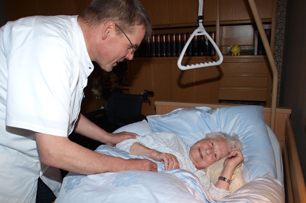 "Zwischen dem Patienten, dessen Angehörigen und dem Pfleger sollte ein absolutes Vertrauensverhältnis bestehen." Foto: Ulrike Havermeyer