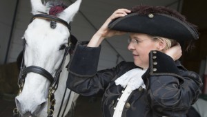 Auf geht's: Manuela Fischer bereitet sich auf ihren Start vor. Foto: Gert Westdörp/NOZ